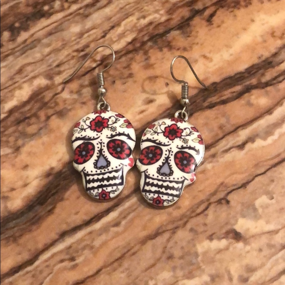 Skull earrings